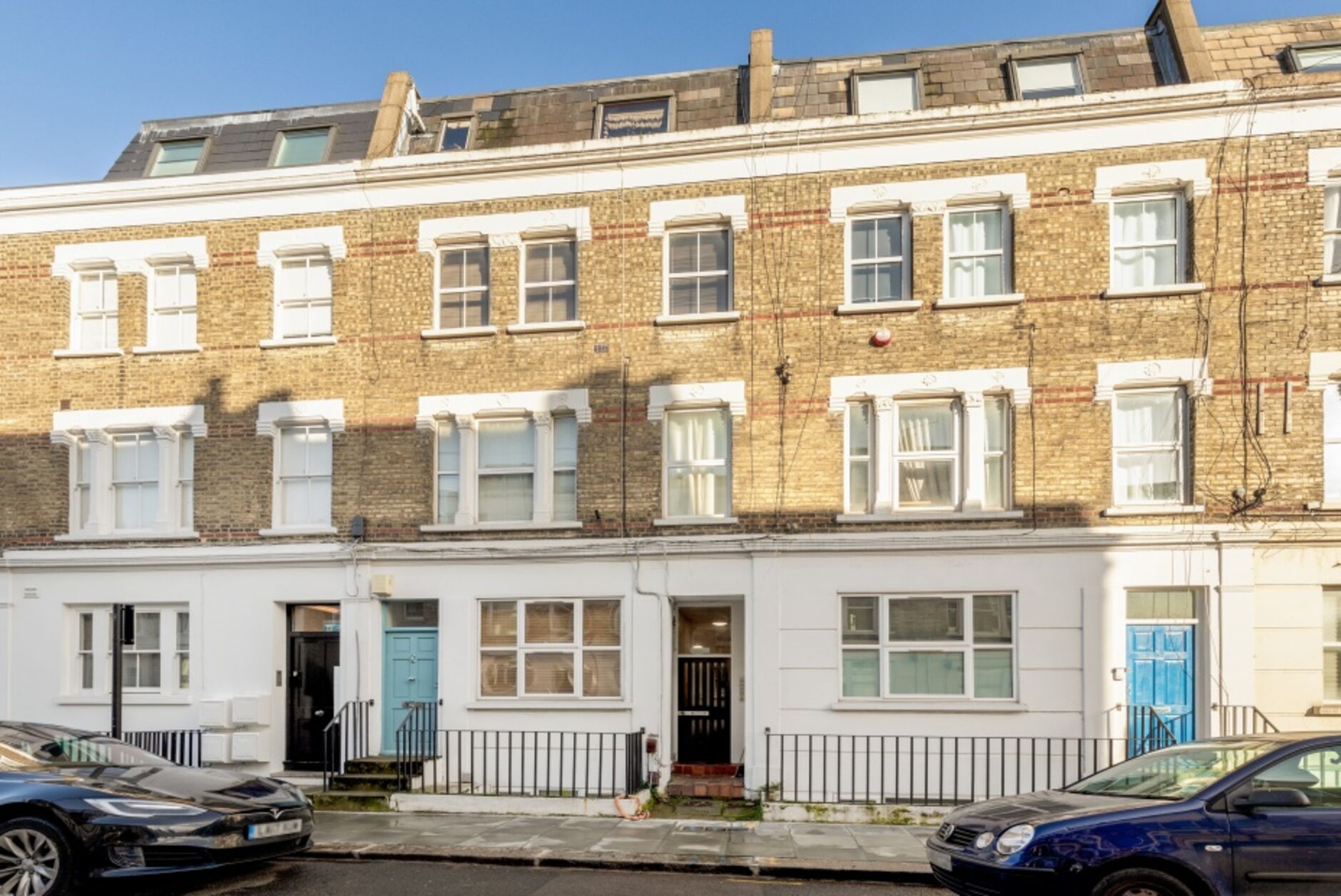 Flat Boscombe Road in Greater London