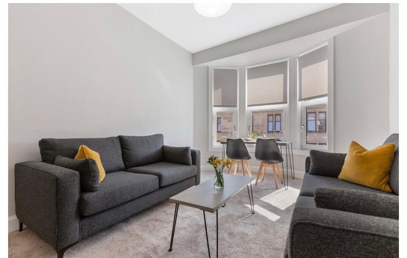Room Dumbarton Road in Glasgow