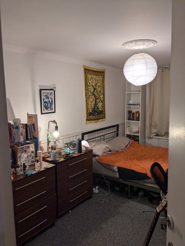 Room Reedham Close in Greater London