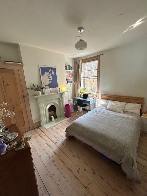 Room Durlston Road in Greater London
