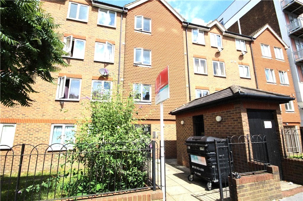 Flat Mayday Road in Greater London
