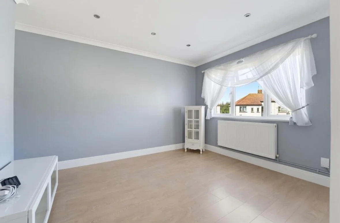 House The Crescent in Greater London