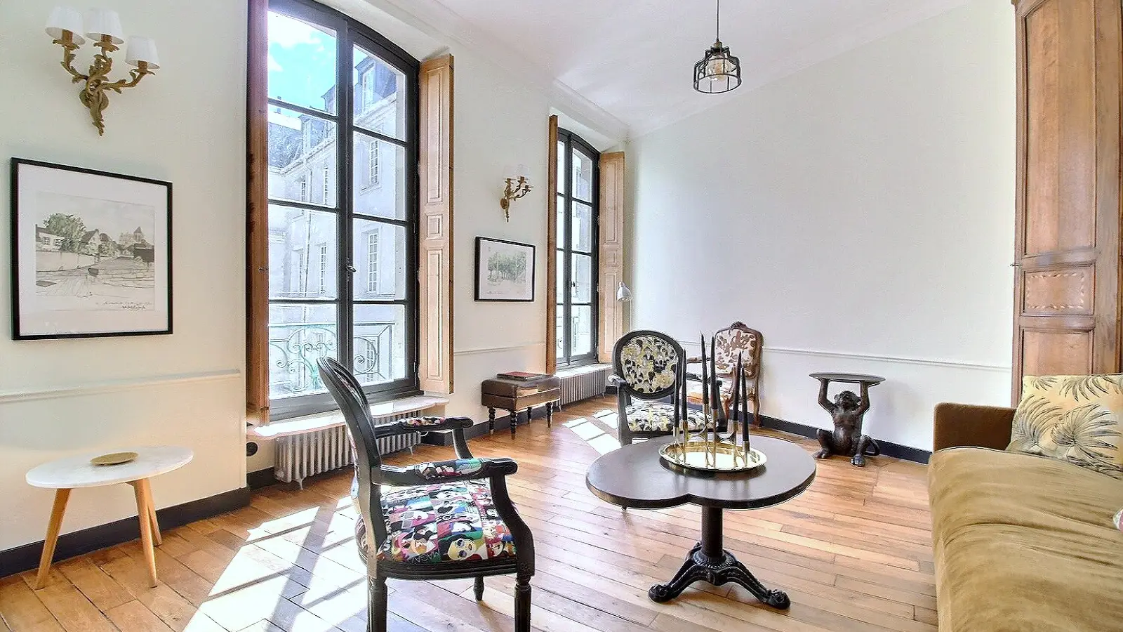 Flat Rue Frédéric Sauton in Paris
