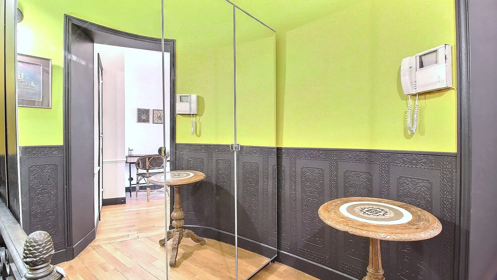 Flat Rue Frédéric Sauton in Paris