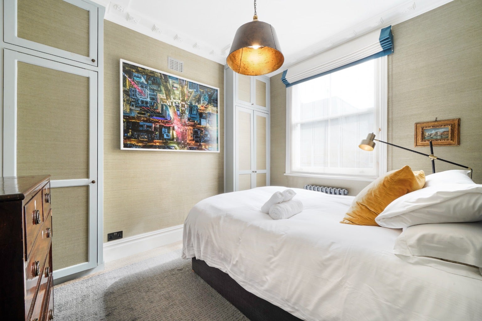 Flat Comeragh Road in Greater London