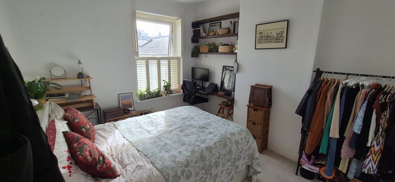 Room Rawden Place in Cardiff