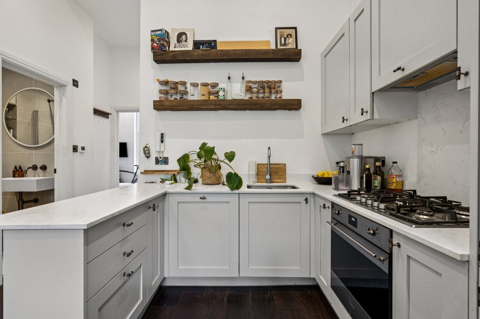 Flat Durham Terrace in City of Westminster