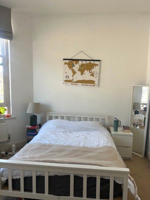 Room Trinity Road in Greater London
