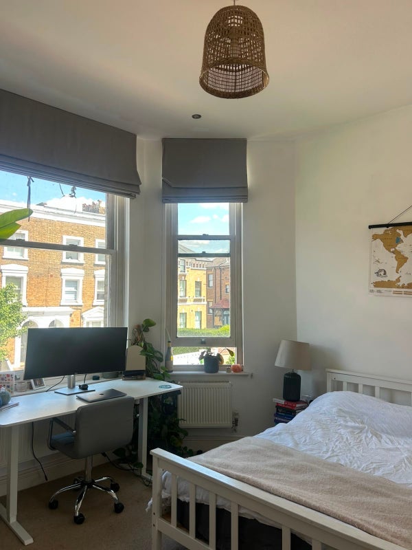 Room Trinity Road in Greater London