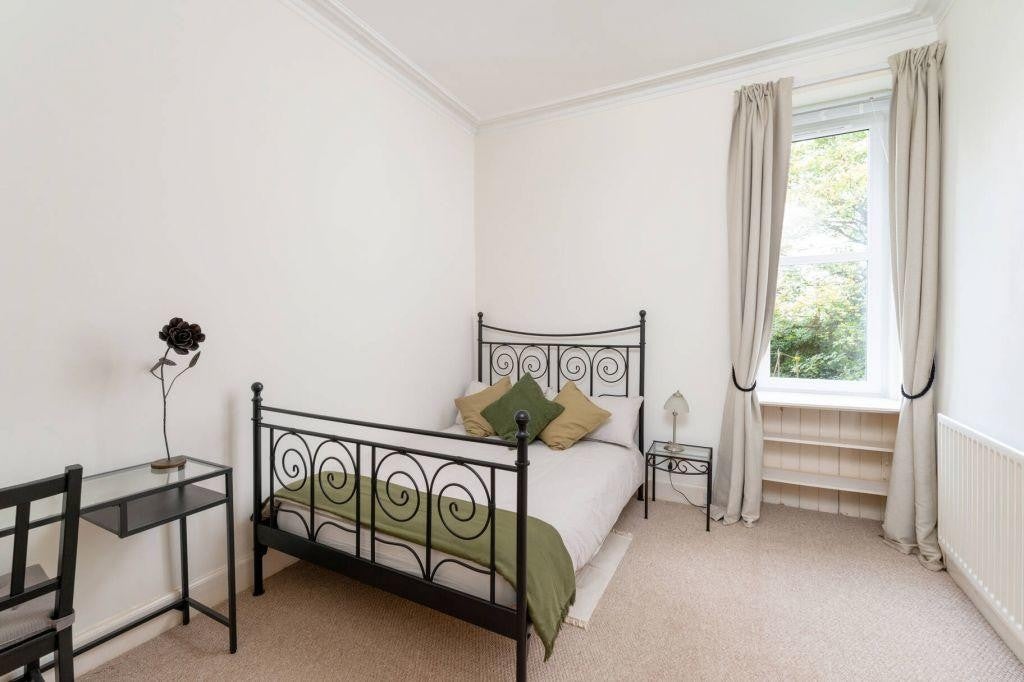 Flat Dalkeith Road in City of Edinburgh