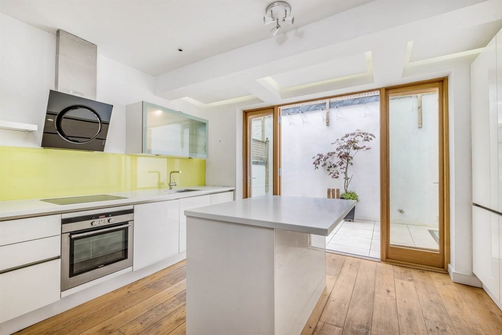 House Radnor Walk in Greater London