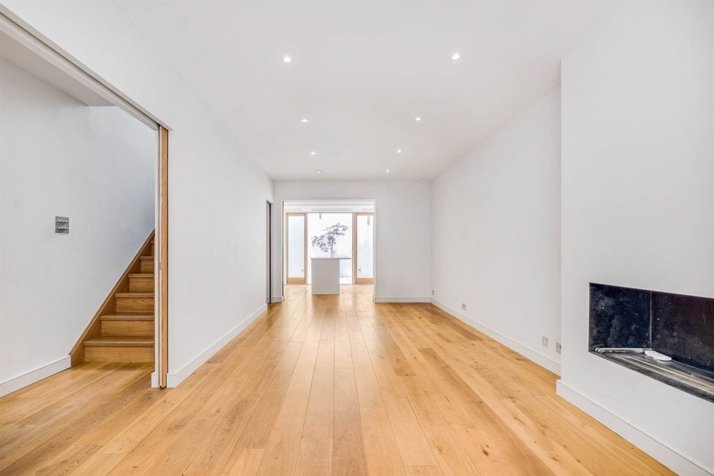 House Radnor Walk in Greater London