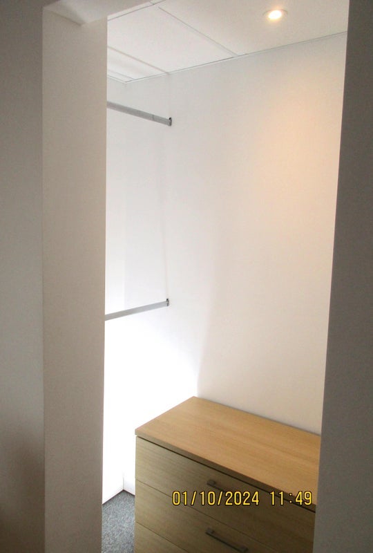 Flat Cadnam Close in Birmingham