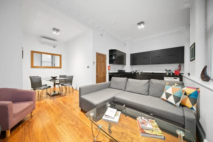 Flat Bishopsgate in City of London
