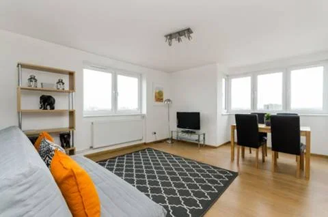 Flat Vereker Road in Greater London