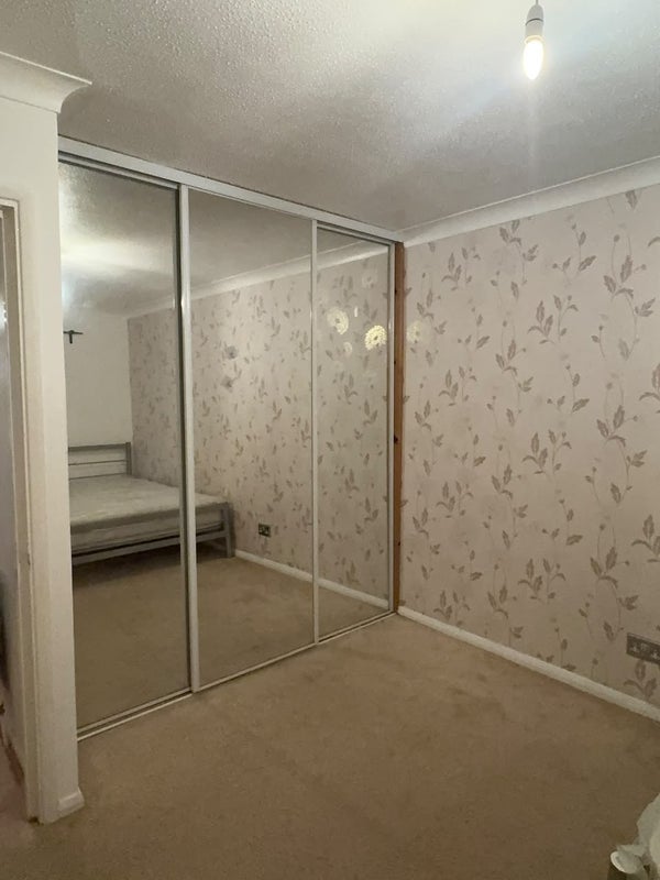Room Reedham Drive in Greater London