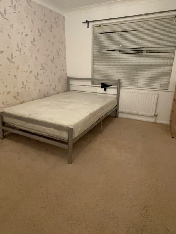 Room Reedham Drive in Greater London