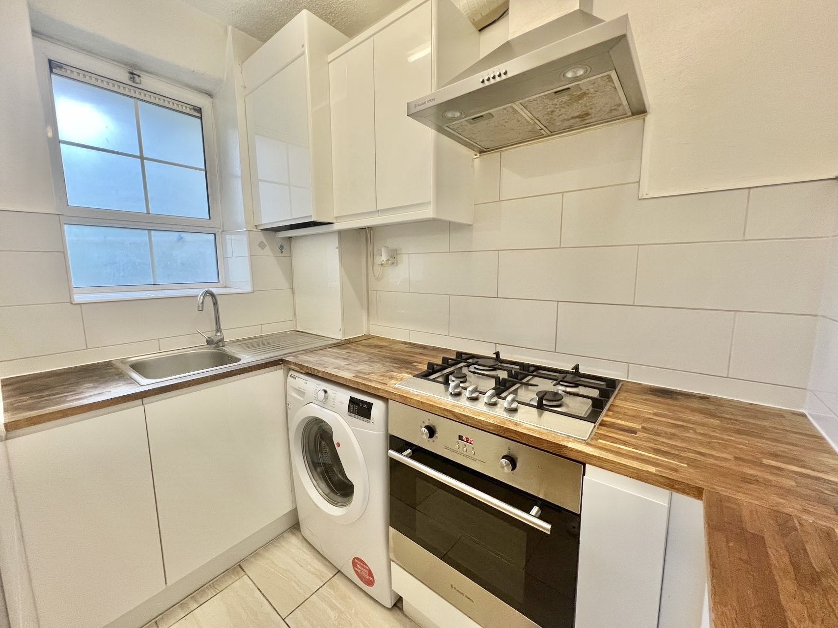 Flat Betts Street in Greater London