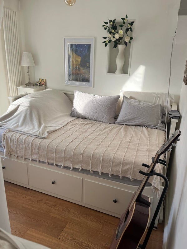 Room Derby Road in Greater London