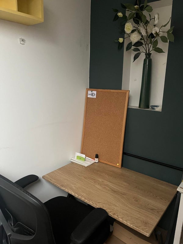 Room Derby Road in Greater London