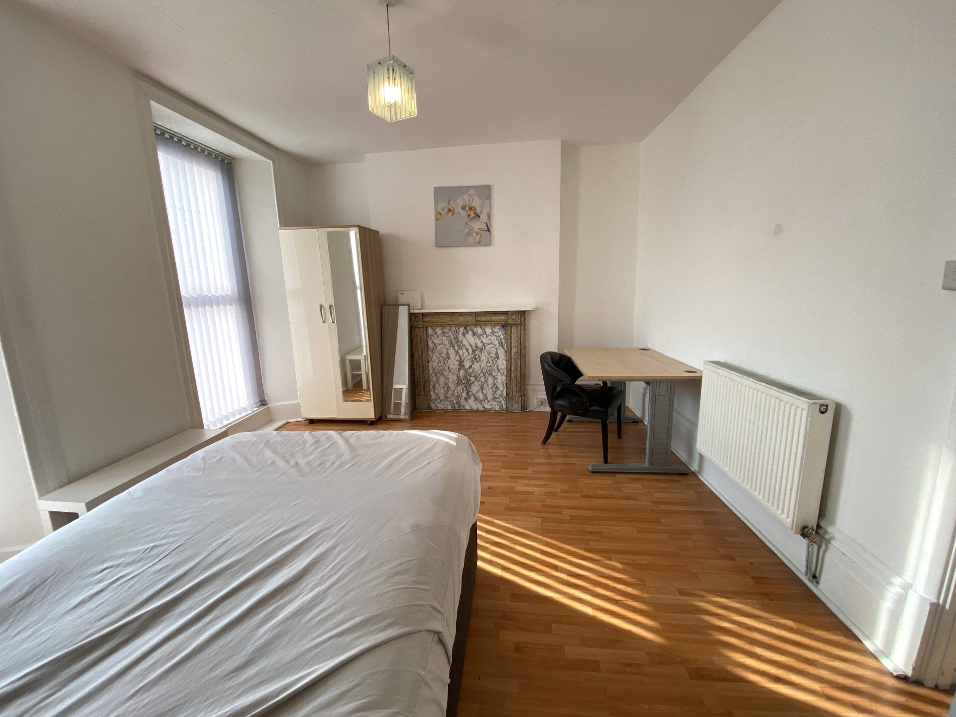 Room Camden High Street in Greater London