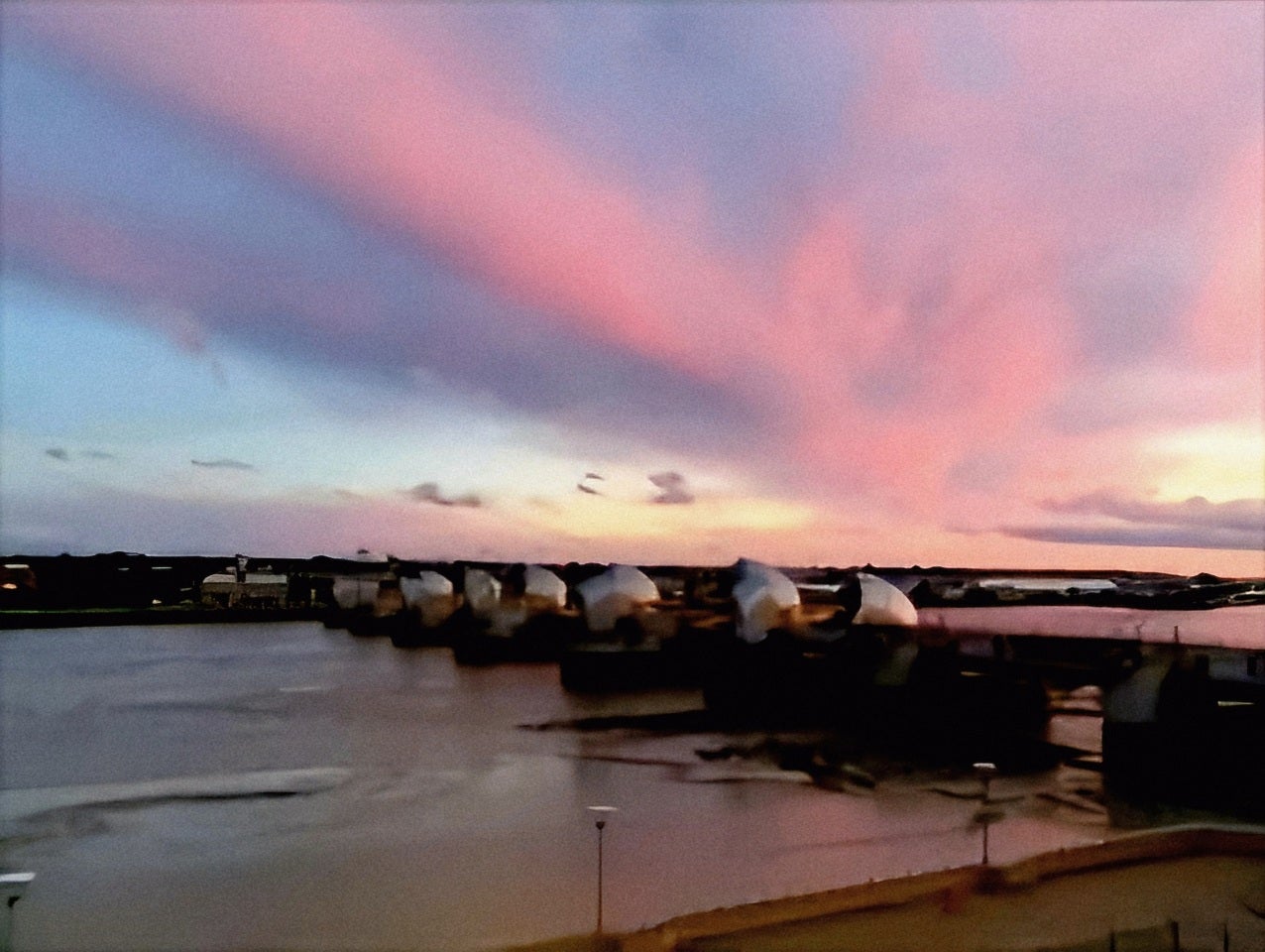 Flat Wards Wharf Approach in Greater London