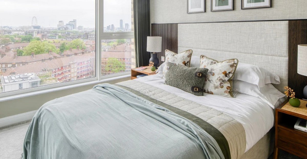Flat Kennington Lane in Greater London