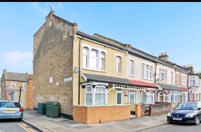 Room Whyteville Road in Greater London