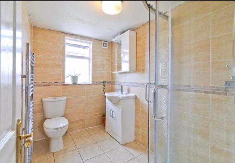 Room Whyteville Road in Greater London