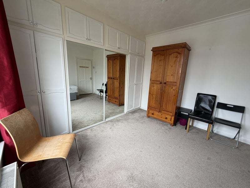 Room Leighton Street in Glasgow