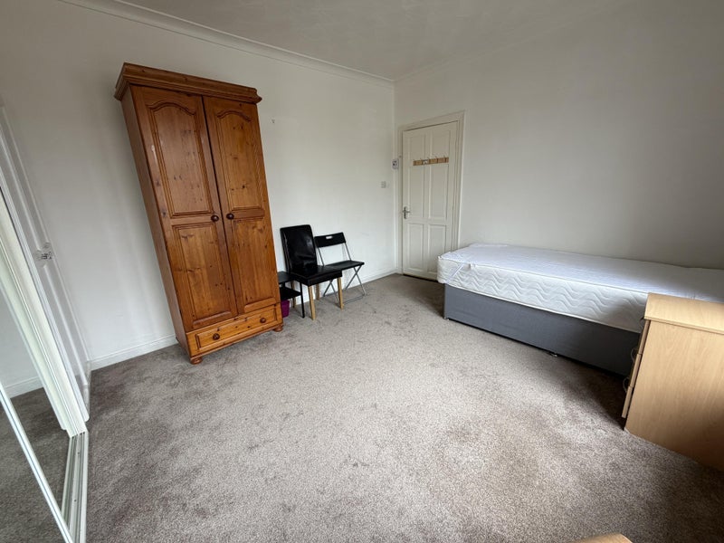 Room Leighton Street in Glasgow