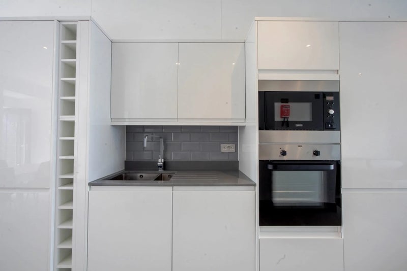 Room South Grove in Greater London
