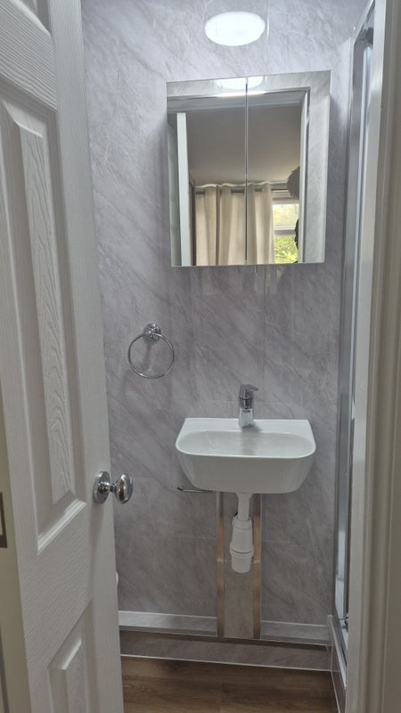 Room Blackmoor Wood in Chavey Down