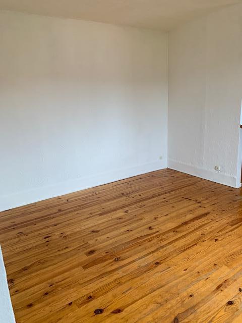 Flat Rue Robespierre in Unieux