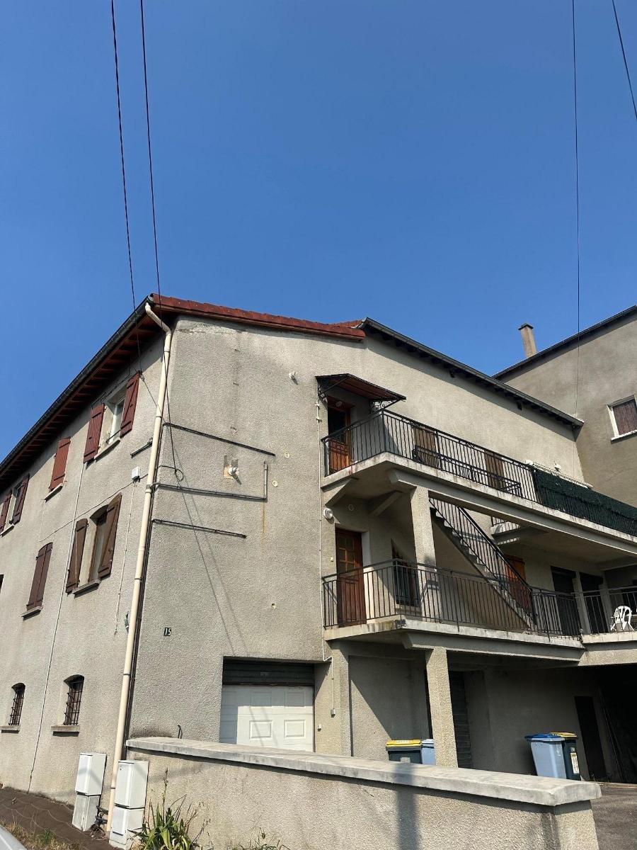 Flat Rue Robespierre in Unieux