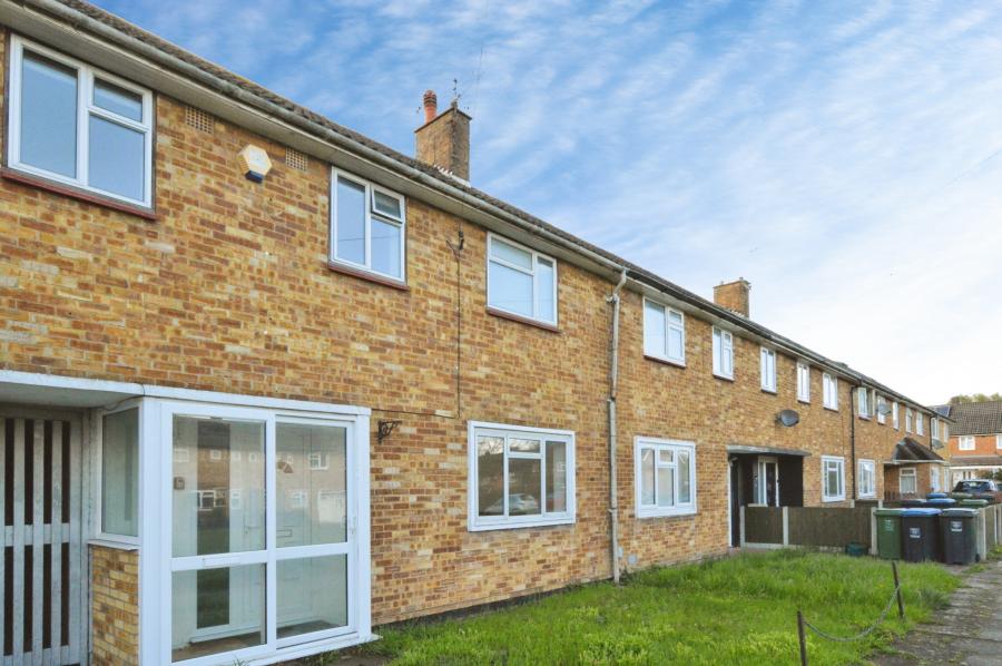 House Flatfield Road in Dacorum