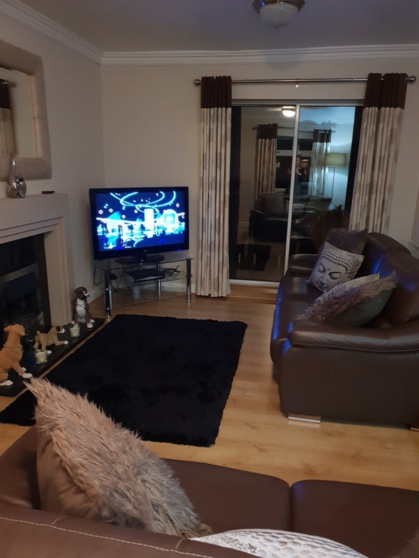 Room Glenholme Road in Sheffield