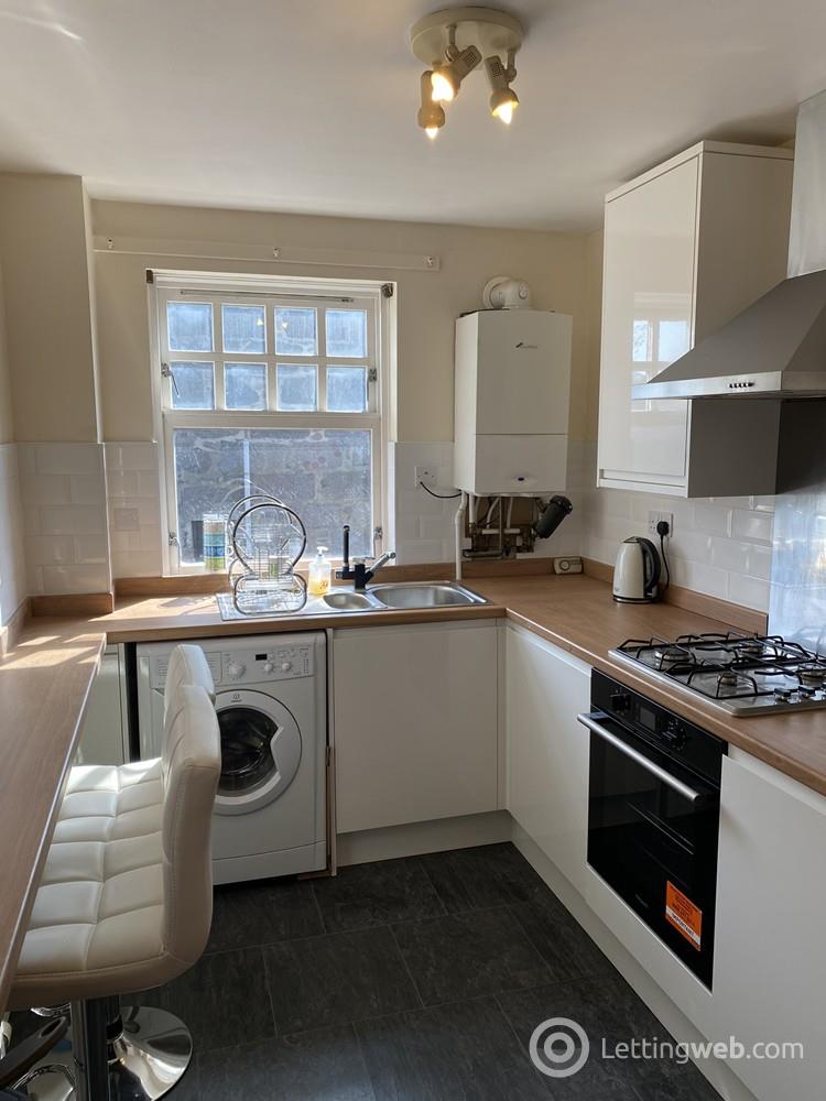 Flat Rosemount Place in Aberdeen City