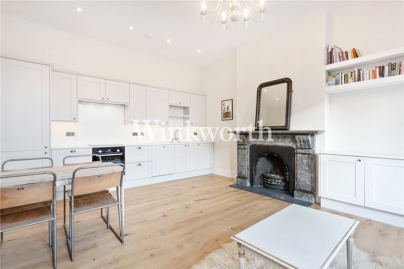 Flat Endymion Road in Greater London