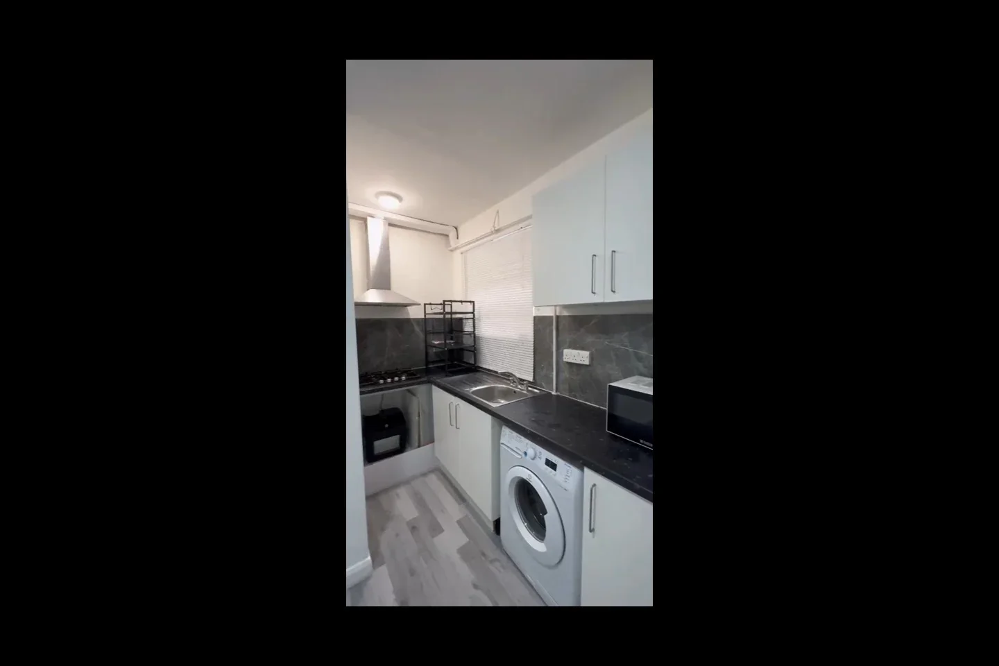 Flat Lampton Road in Greater London