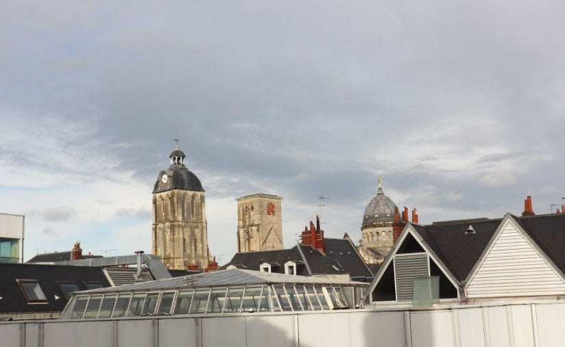 Flat Avenue André Malraux in Tours