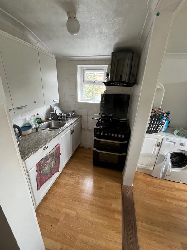 Room Choumert Road in Greater London