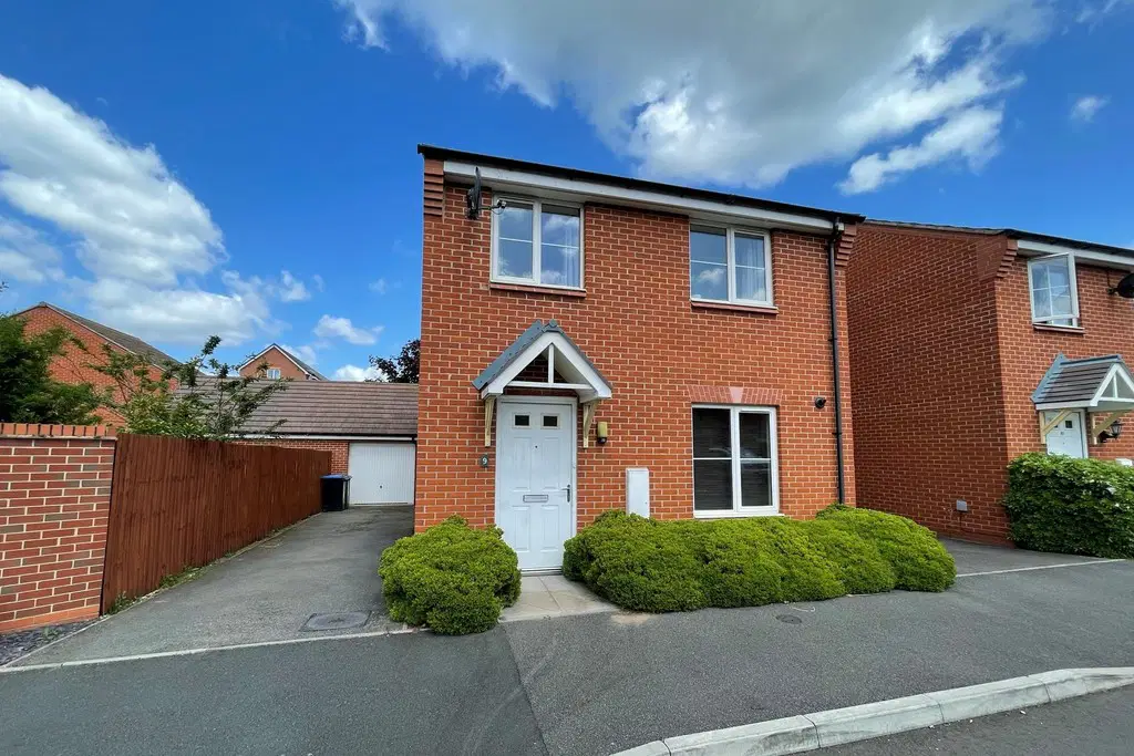 House Barnaby Road in Rugby
