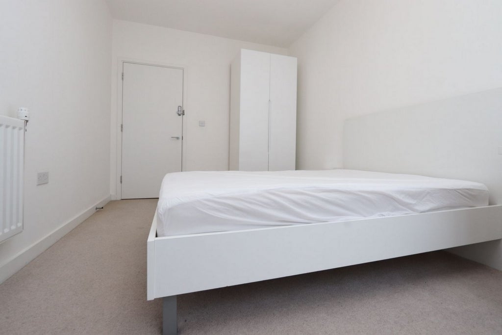 Room Globe Road in Greater London