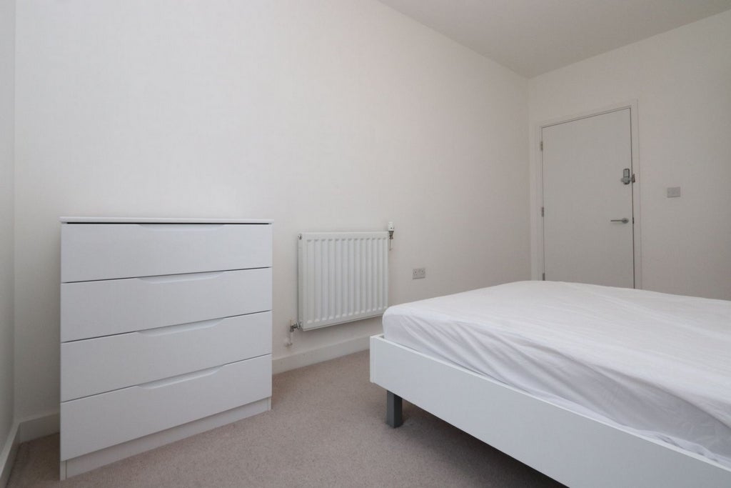 Room Globe Road in Greater London