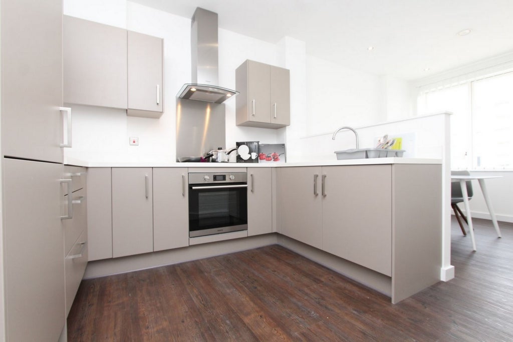 Room Globe Road in Greater London