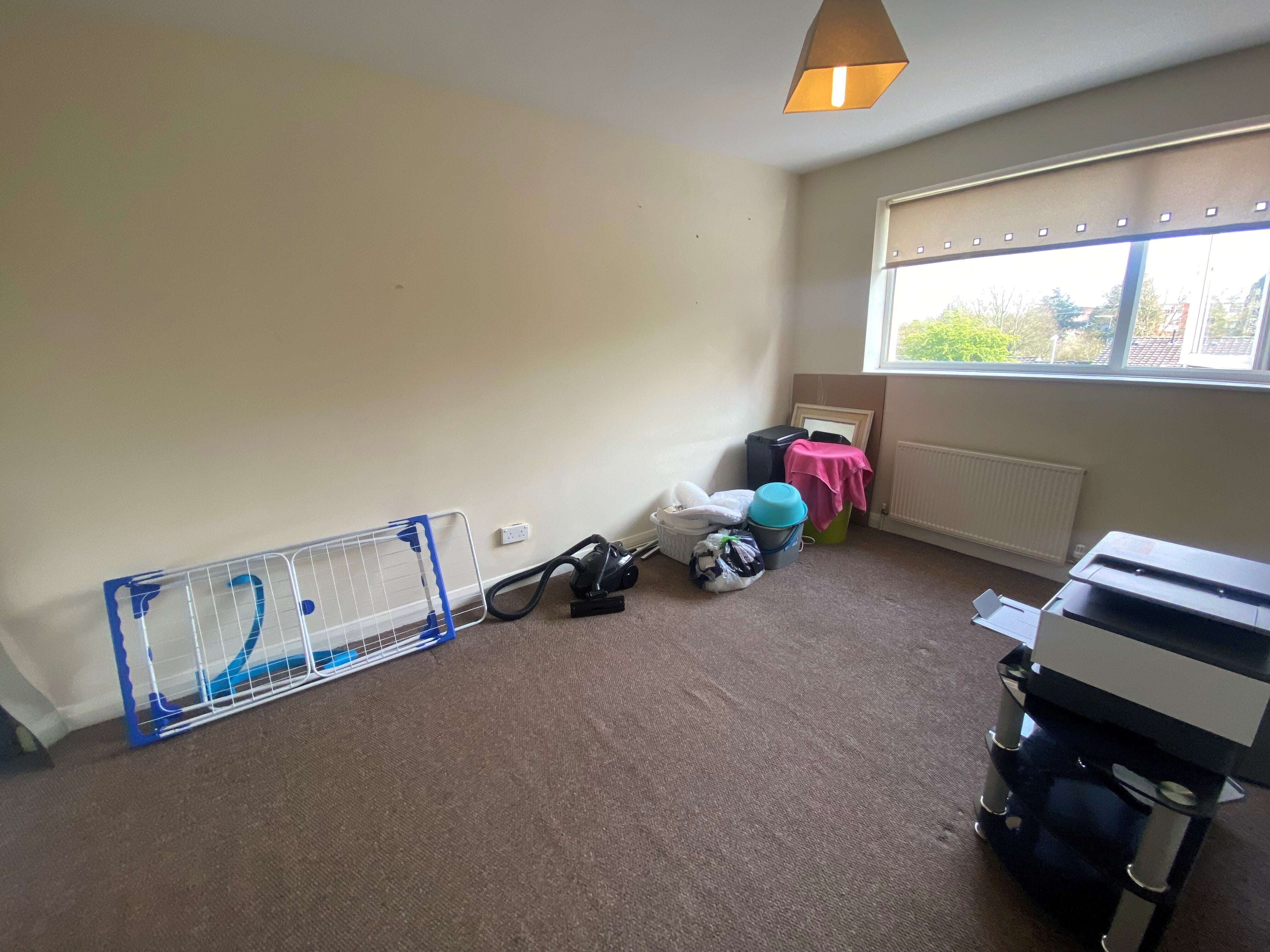 Room Rushock Close in Redditch