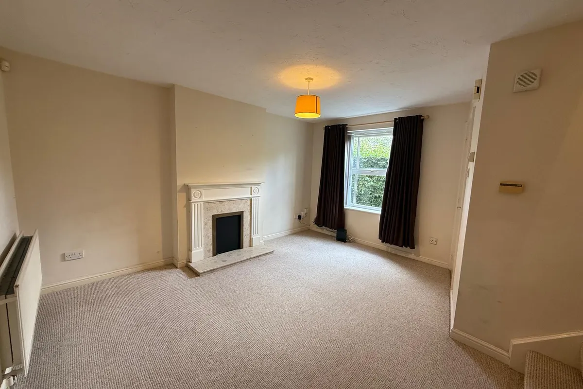 House Cursley Path in Fairford Leys