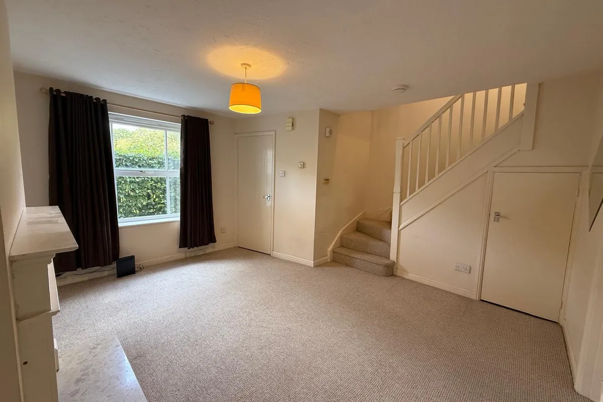House Cursley Path in Fairford Leys