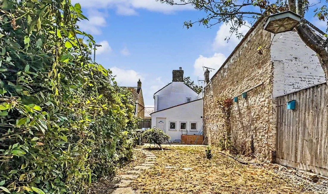 House High Street in Huntingdonshire